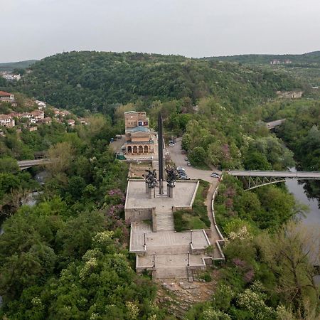 Bobevata Guest House - Floor 2 - Stunning View Old Town Veliko Tŭrnovo Exterior photo