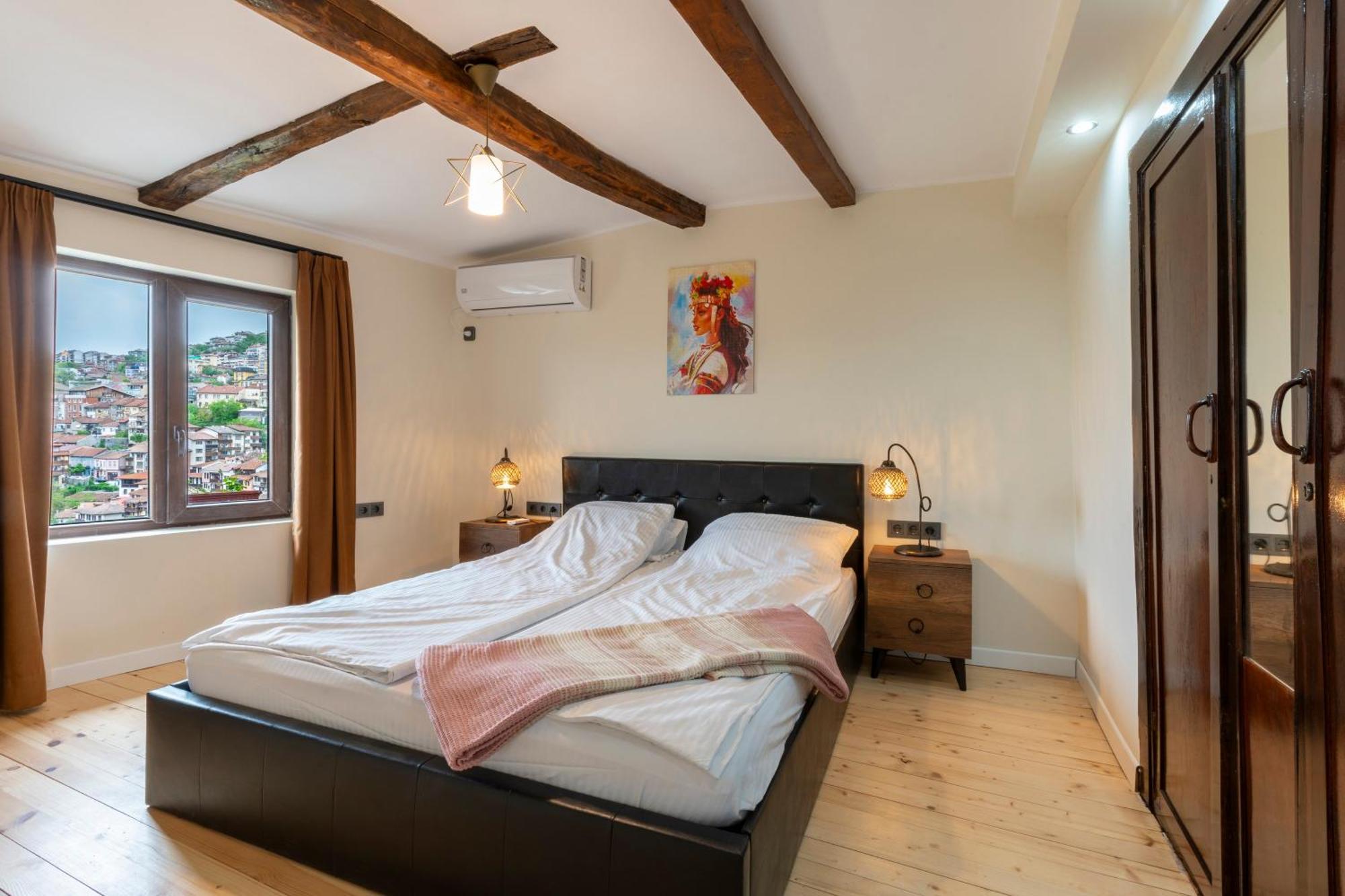 Bobevata Guest House - Floor 2 - Stunning View Old Town Veliko Tŭrnovo Exterior photo