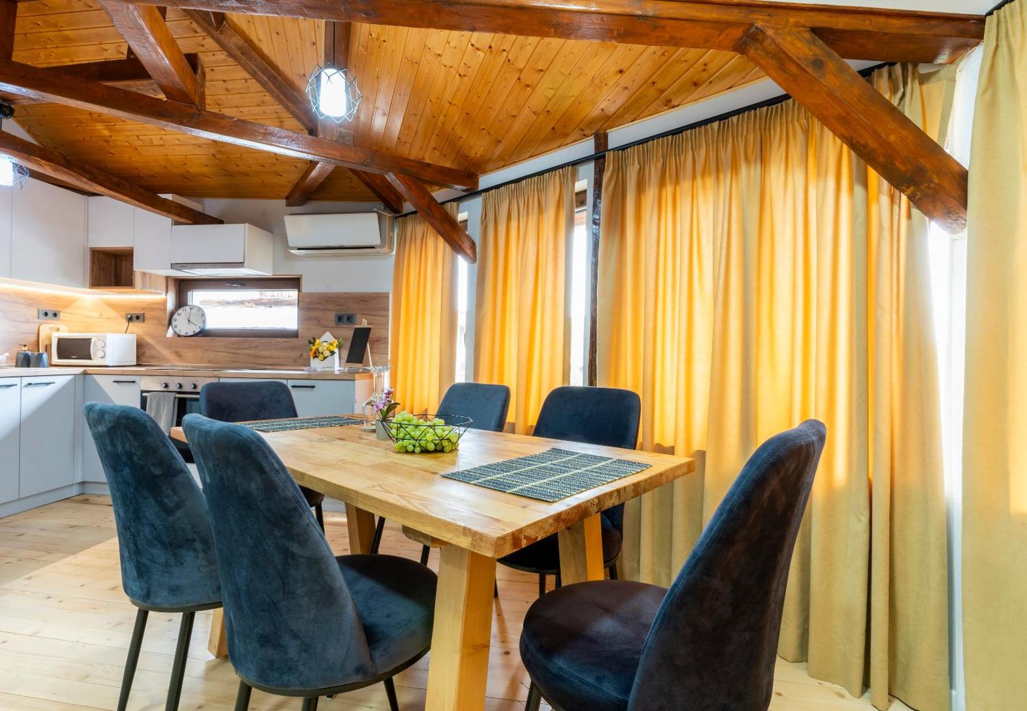 Bobevata Guest House - Floor 2 - Stunning View Old Town Veliko Tŭrnovo Exterior photo