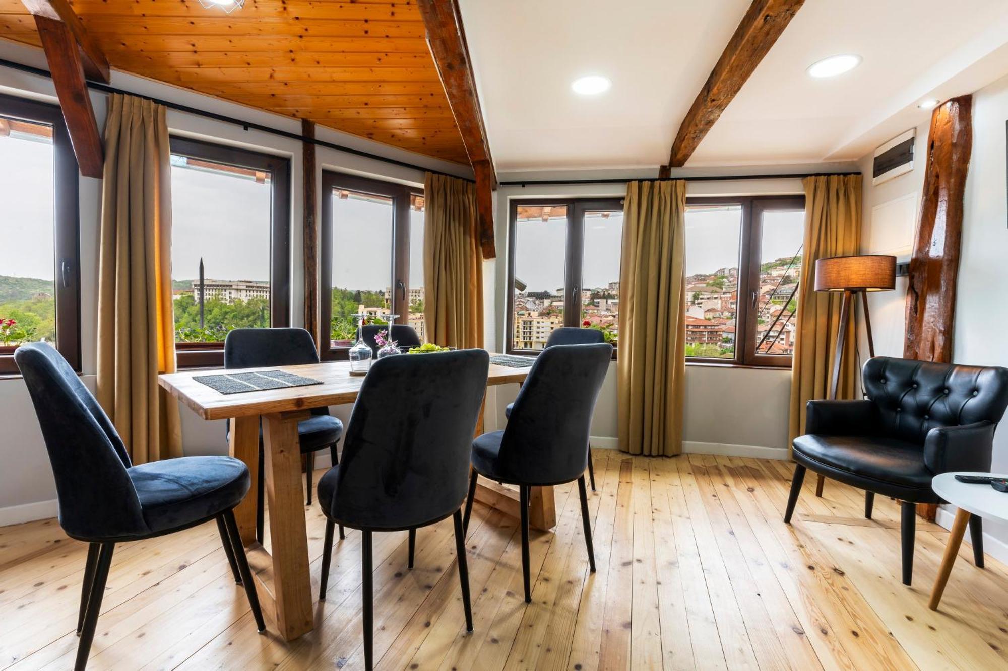 Bobevata Guest House - Floor 2 - Stunning View Old Town Veliko Tŭrnovo Exterior photo